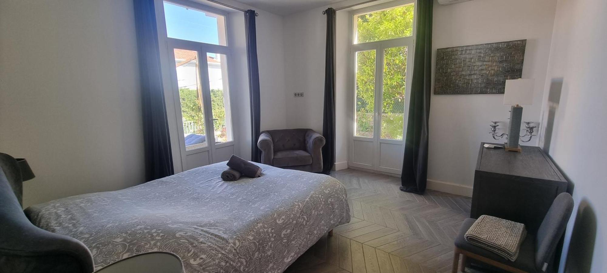 Pousada Superbe Maison 6 Ch, 4 Sdb, Terrasses Et Billard *